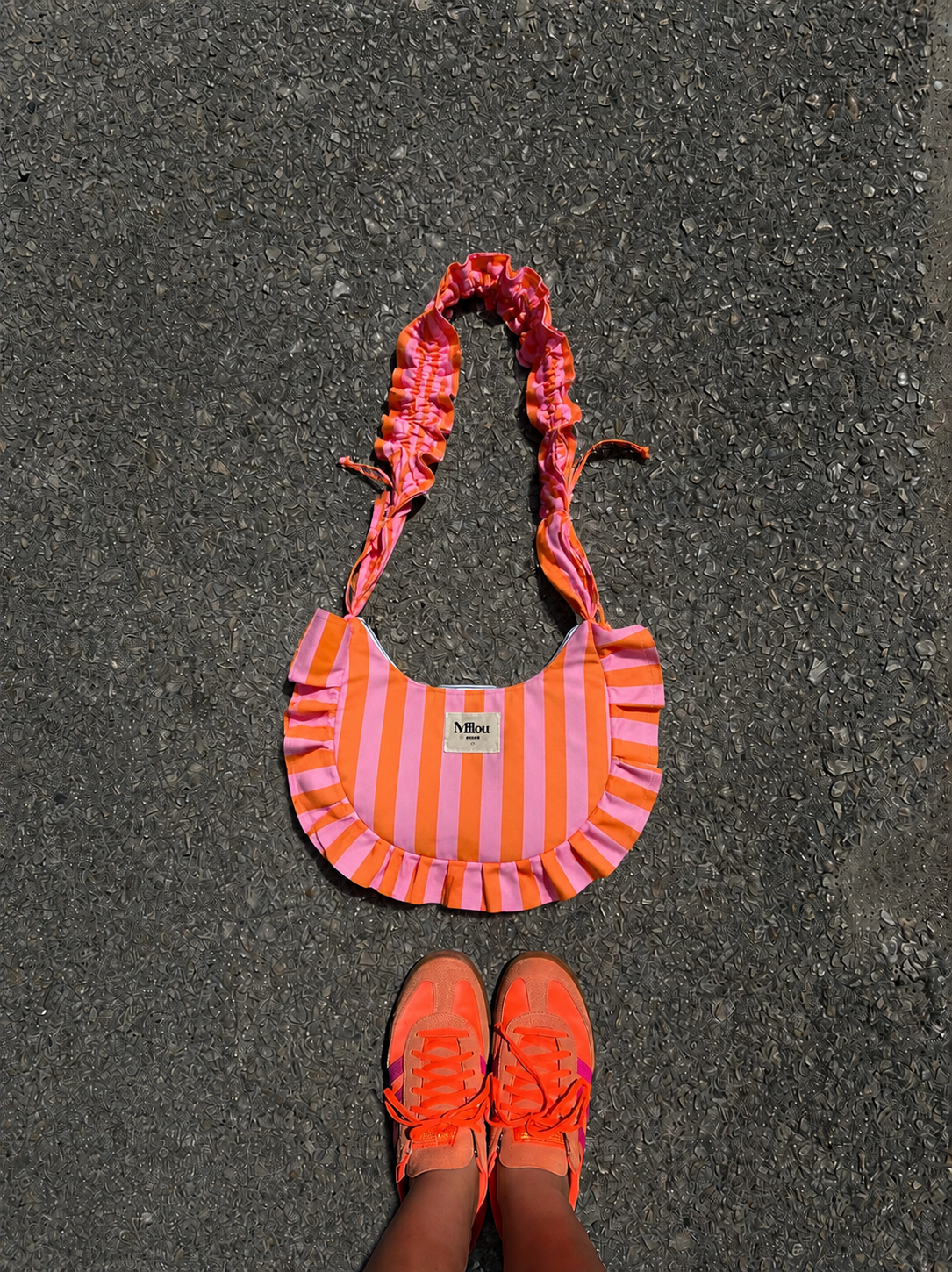 Amelia Pequeno – Riscas Coral & Rosa