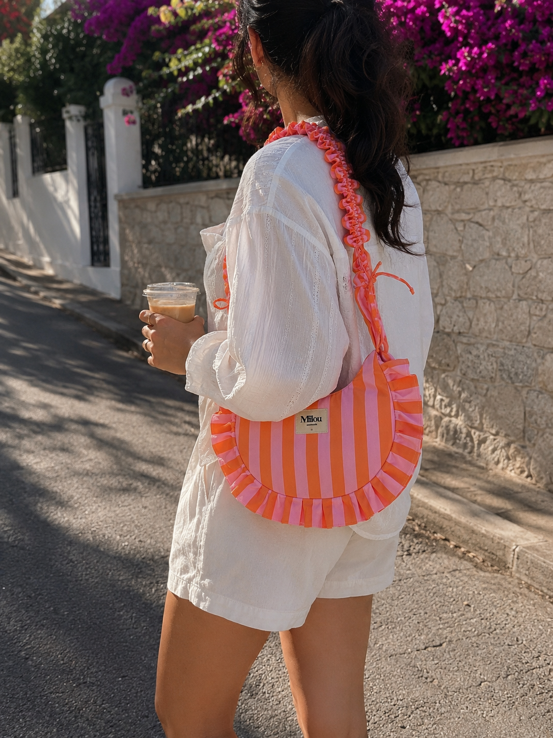 Amelia Pequeno – Riscas Coral & Rosa